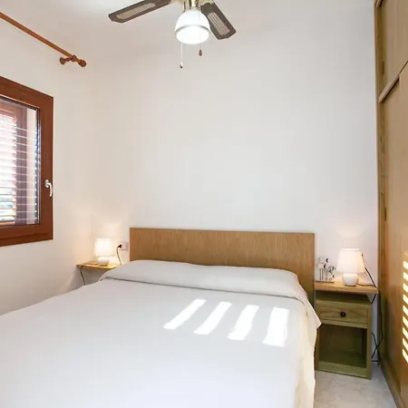 Limbara Ichnos House Holiday home *