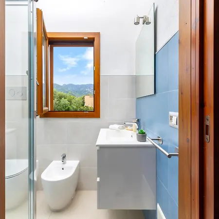 Limbara Ichnos House *