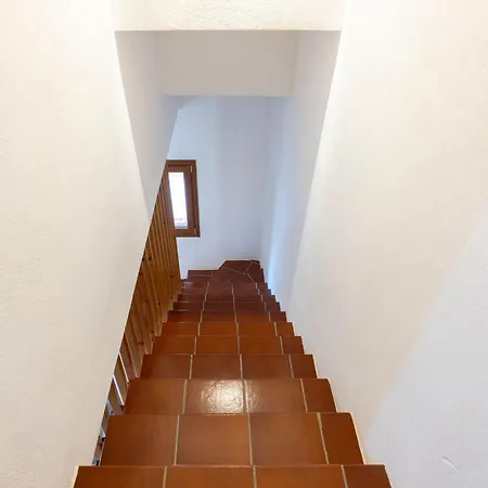 Limbara Ichnos House *