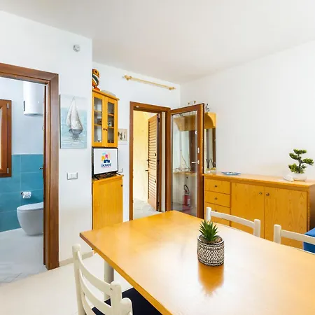 Feriehus Limbara Ichnos House *